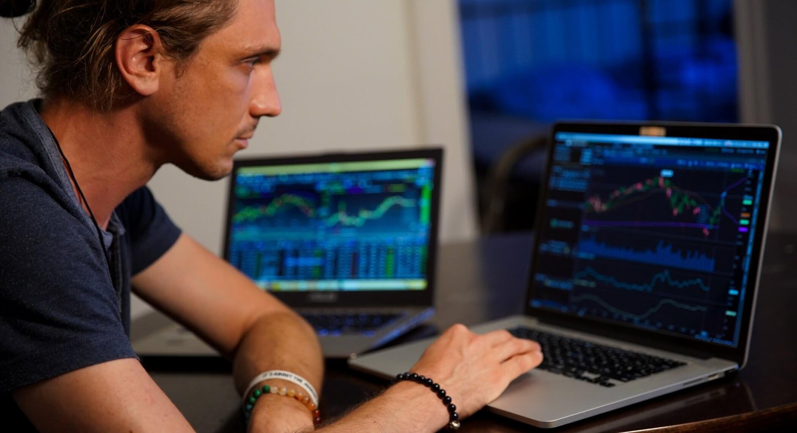 Read more about the article The chicken or the egg. The famous controversy between fundamental analysis and technical analysis